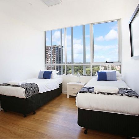 Moore To See - Modern And Spacious 3Br Zetland Apartment With Views Over Moore Park Sydney Exteriör bild