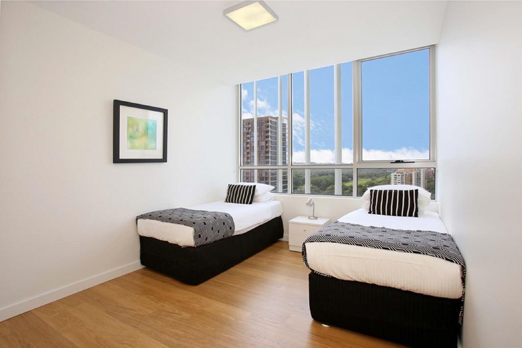 Moore To See - Modern And Spacious 3Br Zetland Apartment With Views Over Moore Park Sydney Exteriör bild