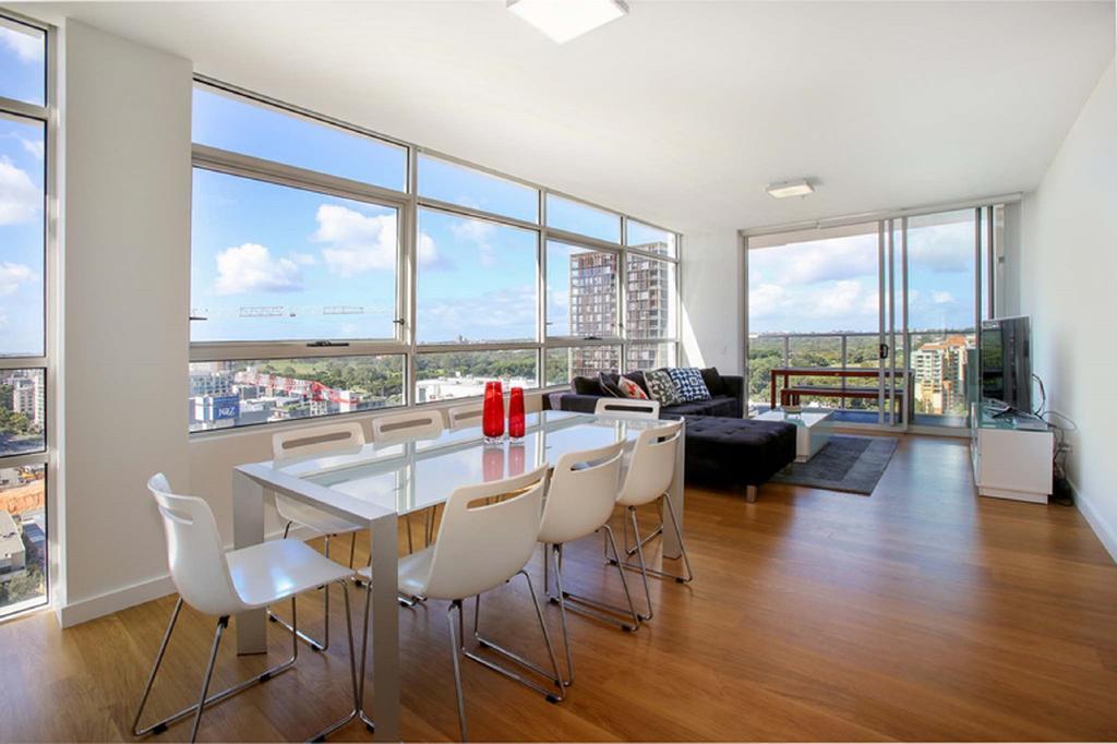 Moore To See - Modern And Spacious 3Br Zetland Apartment With Views Over Moore Park Sydney Exteriör bild